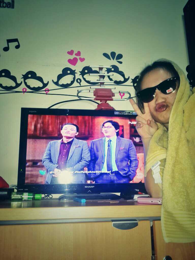 WennayS's tweet photo. Niatnya mau mandi,eh ada ini talkshow . Nonton dulu ah hihihi... @Ini_Talkshow #IniTalkshowNETmimpi #netmiliuner_3 http://t.co/Izk3KSFrMc