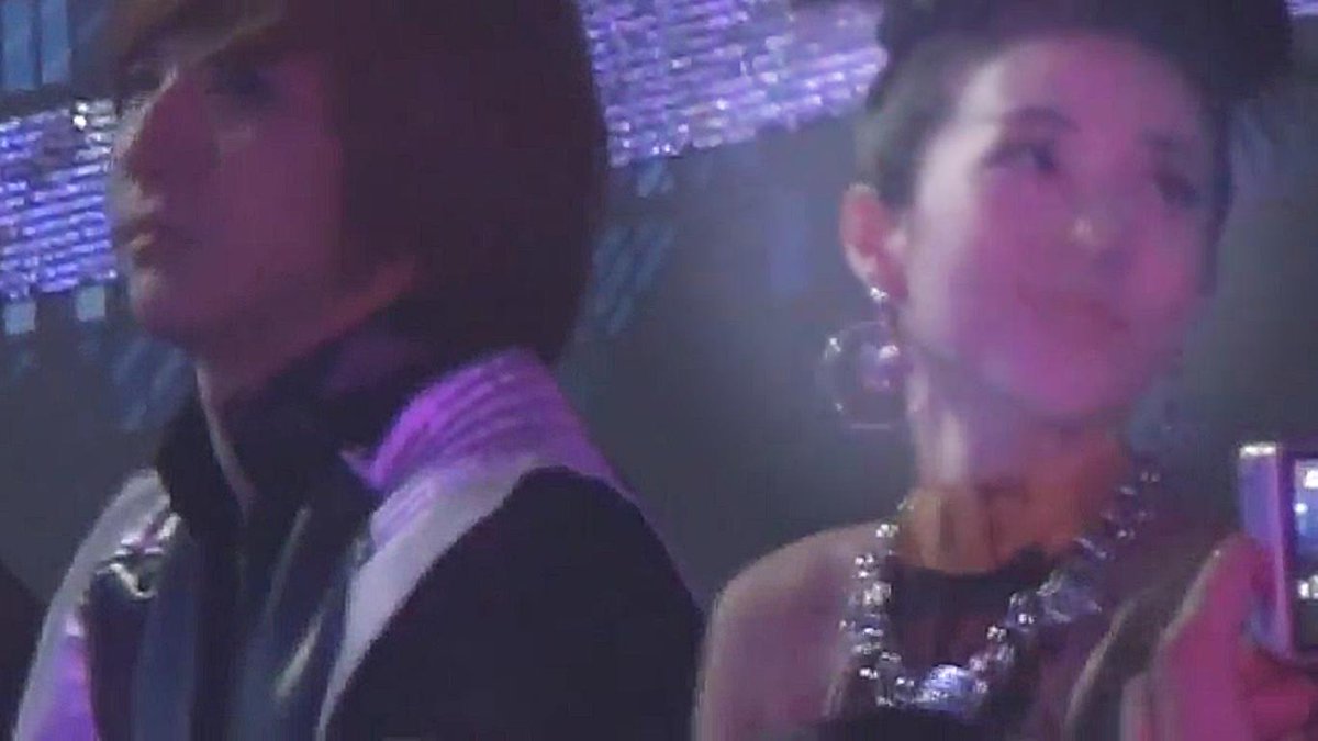 strangechildrgn's tweet photo. The way she smiles at him #DG002 #NyongDal101 #DaraGon http://t.co/3988EVD5f8