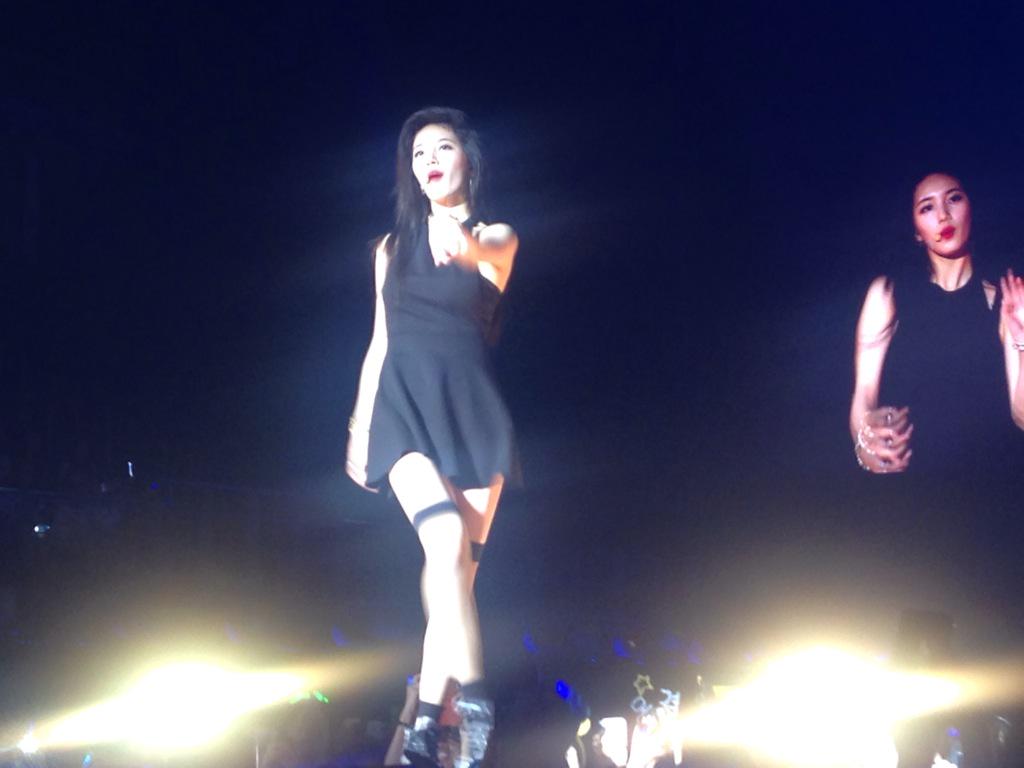 B4vGdoVCYAEKA07.jpg:large