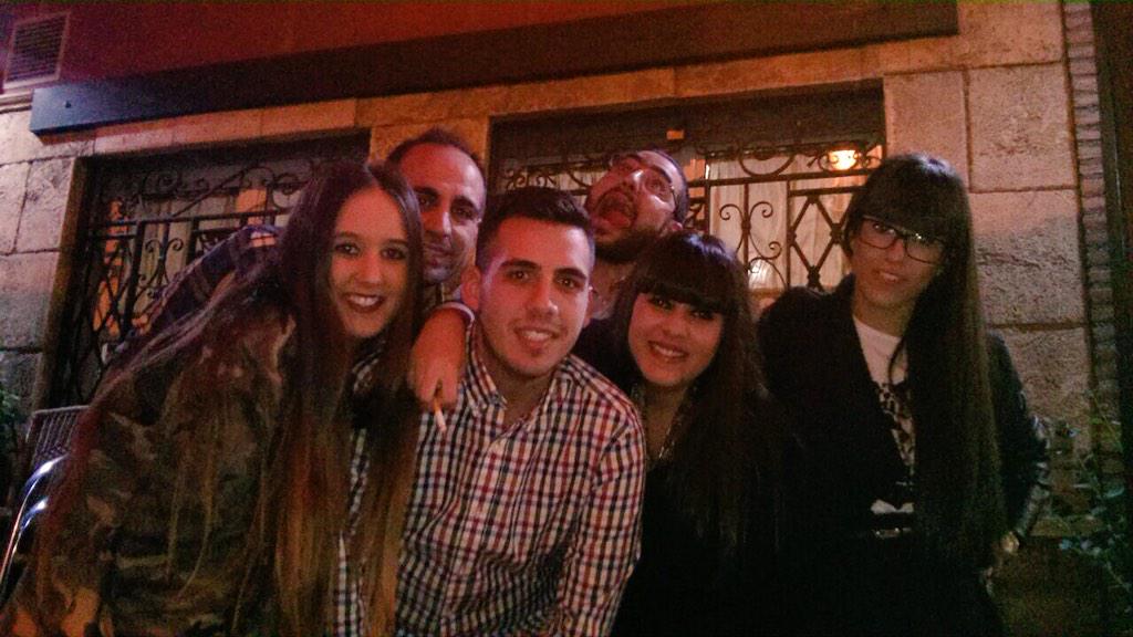 AranchaViruega's tweet photo. Tenemos que repetir @mariigoomezz @Evitaaaguti  @DaniUpss @turuarg @RubenFRodriguez http://t.co/uoOjUahcmO