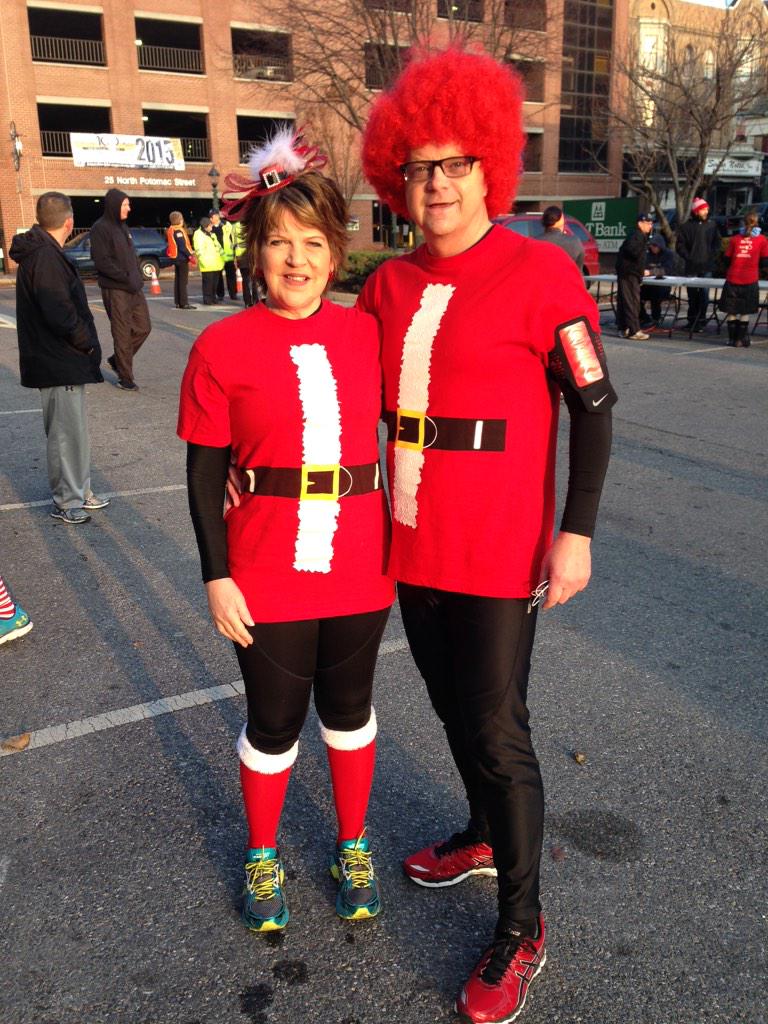 slj62's tweet photo. #raindeerrun #christmas #hagerstown http://t.co/ZuOmnYCefs
