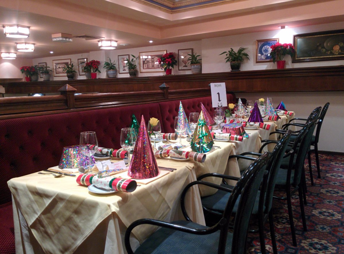 BoltonsLondon's tweet photo. Boltons atmosphere at christmas http://t.co/hrhWA8Ee2X
