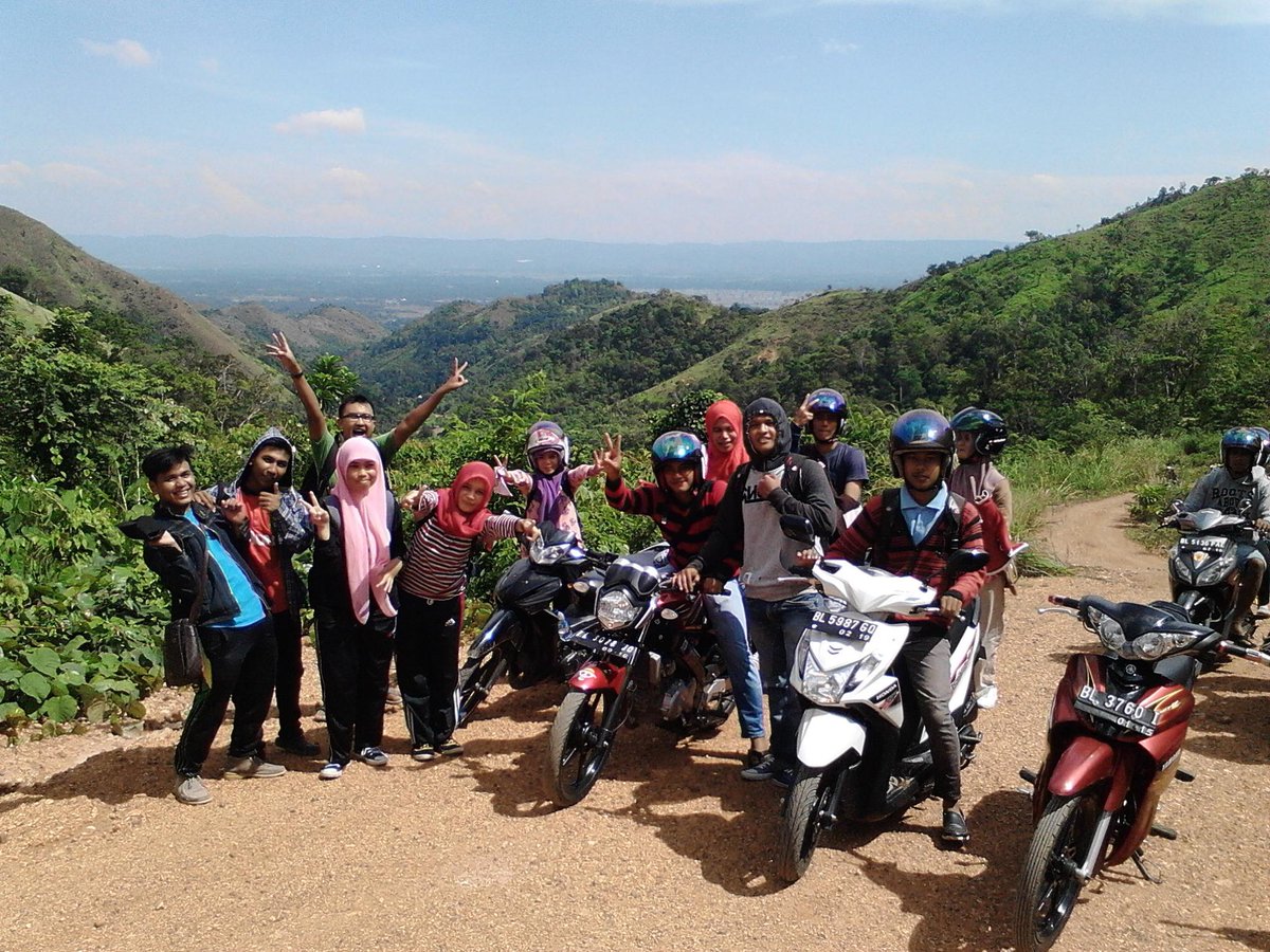 Sociology02's tweet photo. Ini dia salah satu pic tweet vkita view openig heacking sore hari tadi :) @MisnoKudadiri @LianaFitri5 @rizky_rullya http://t.co/QJamcb93WC