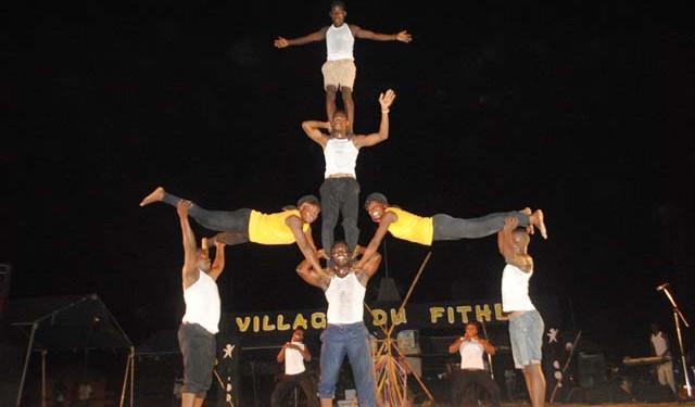 FITHEB 2014 : Un jeudi au village du festival benincultures.com/fr/fitheb-2014…
