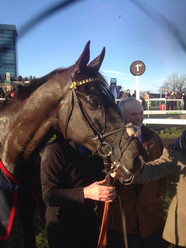 sophielongsdon's tweet photo. #thegrandad #12wins #completehero http://t.co/Y2NJEwzfHk