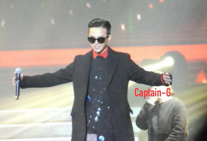 [13/12/14][Pho] GD, Taeyang và Seungri @ Fanmeeting tại Vũ Hán, TQ B4vb2OnCUAAcN-k