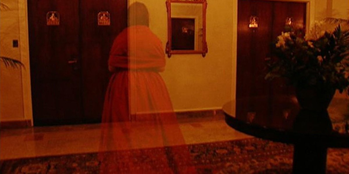 horrificimage's tweet photo. Camera caught a ghost shadow in a house http://t.co/hr79DqDMow