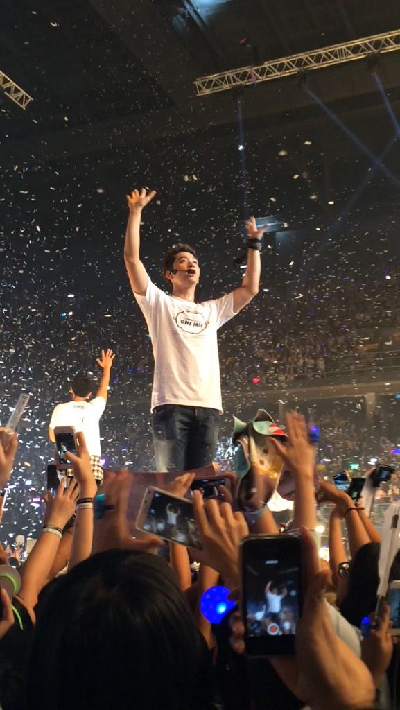 2pm_th's tweet photo. JYP NATION -chansung- #JYPNATIONinBangkok http://t.co/jrmMWNdHkK