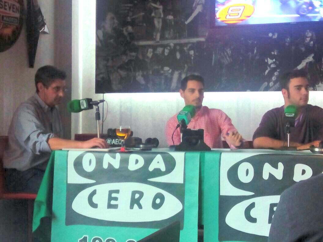 AlejandroDdO's tweet photo. En el debate #jovenesArganda q ha organizado @OndaCeroArganda hablando de educación con @jovensIUarganda y @jsarganda http://t.co/VV3s5T0XhW