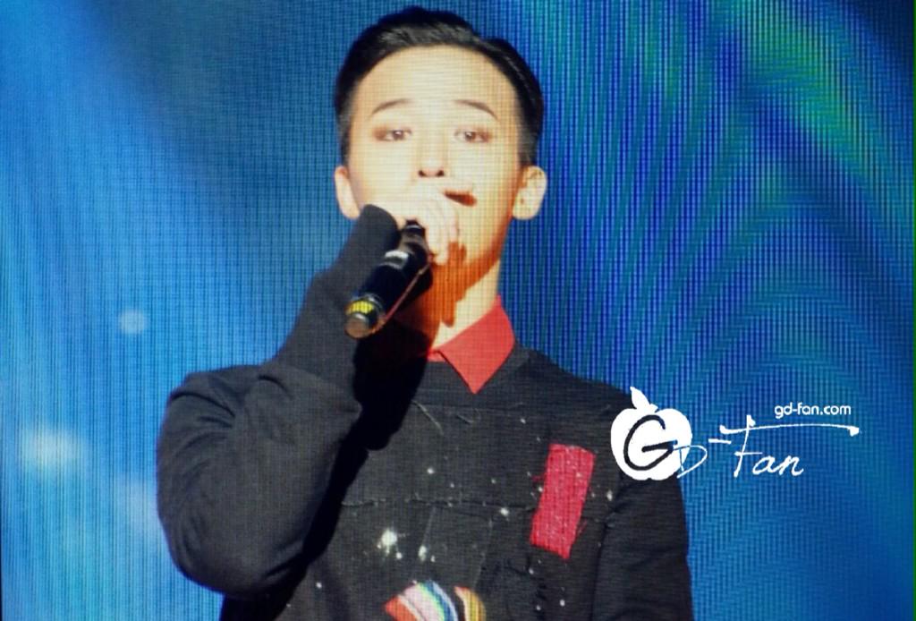 [13/12/14][Pho] GD, Taeyang và Seungri @ Fanmeeting tại Vũ Hán, TQ B4vlTlJCcAAxqXI