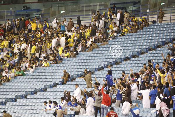 جمهور النصر يردد : العالميه صعبه قويه
جمهور الهلال يرد : كشش عليكم
هههههههههههههههههههههههههههههههههههههههههههههههههه