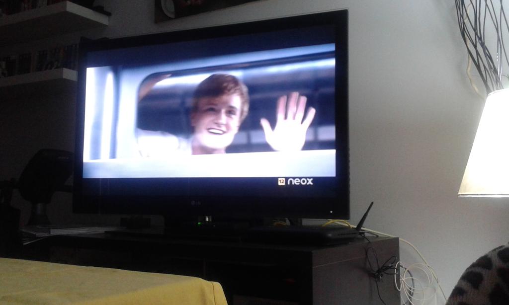 4cMolinad's tweet photo. Happy hunger games 😘 #caelababa http://t.co/56ww6T1c0m
