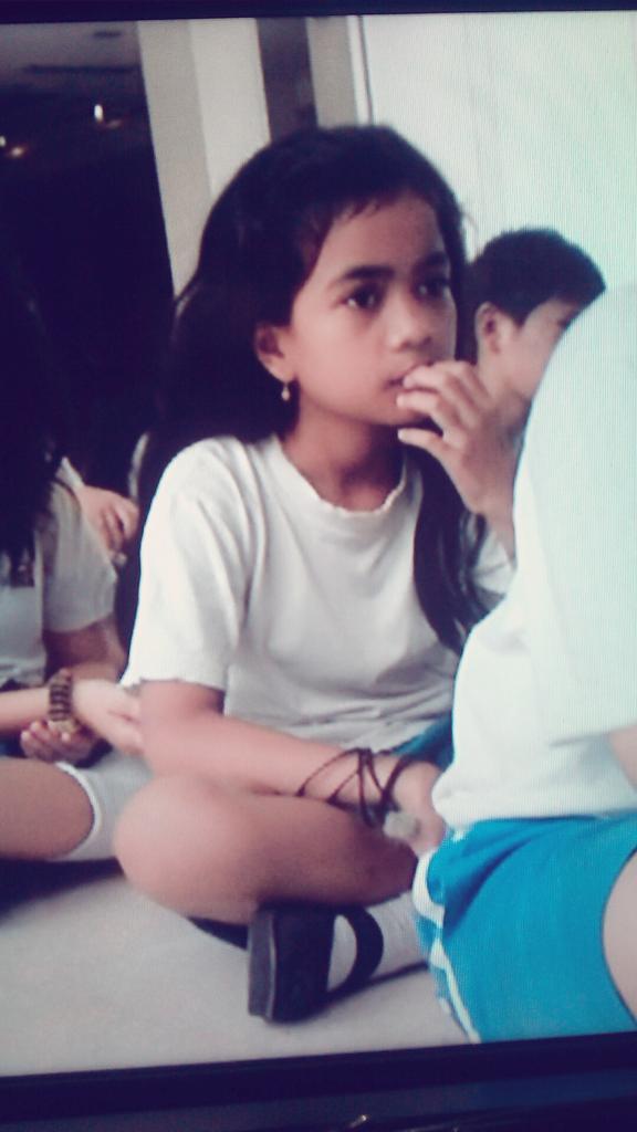Madeju_87's tweet photo. "Ucul dech😄 @irnaprn: Anjir wkwkwk pas kelas 3🙅 http://t.co/FjgEBTSfOY"