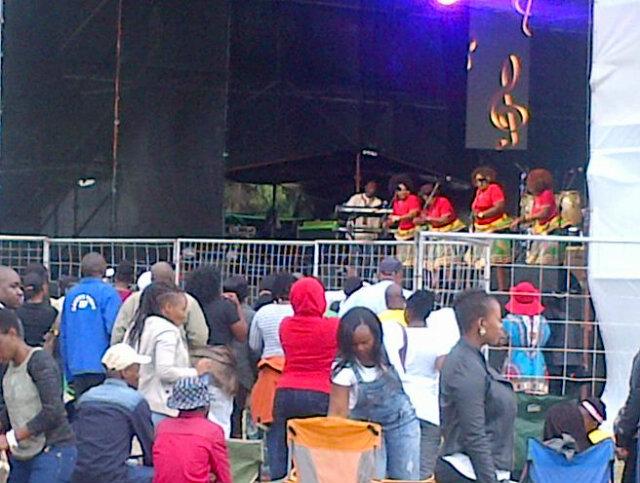 vanessaperumal's tweet photo. #DrChauke on stage with his wives @MapuArtsFest @sinethembadywil http://t.co/nrXhRLWe5f