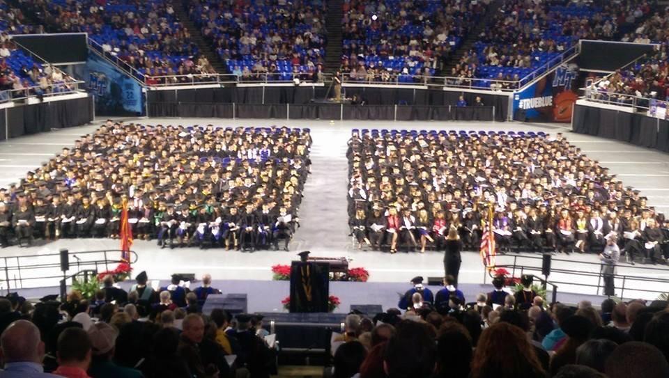 SmoothieKingRC's tweet photo. Congrats to all 1,803 MTSU grads!🎓💙#iamtrueblue #MTSUgraduation 🎓💙🎓💙 Celebrate w/ smoothies before the party! #BeGood http://t.co/CuRGq6MH7a