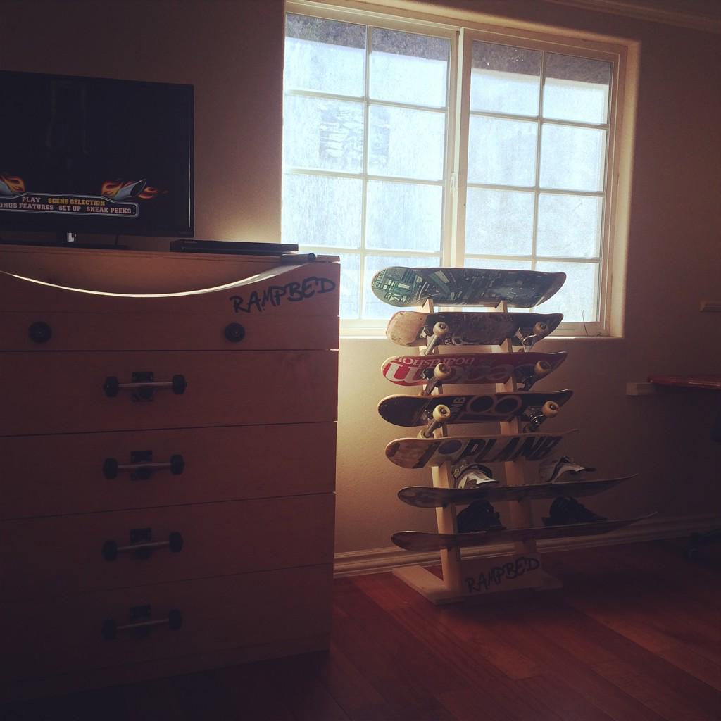 Rampbed's tweet photo. Wish I had this stuff when I was a kid, rampbed,dresser, skate rack holding vert board, street board, snowboards! http://t.co/TIMVHSBoYg
