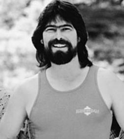 Happy birthday to Randy Owen. The only man who can make the unibrow look hawt. 