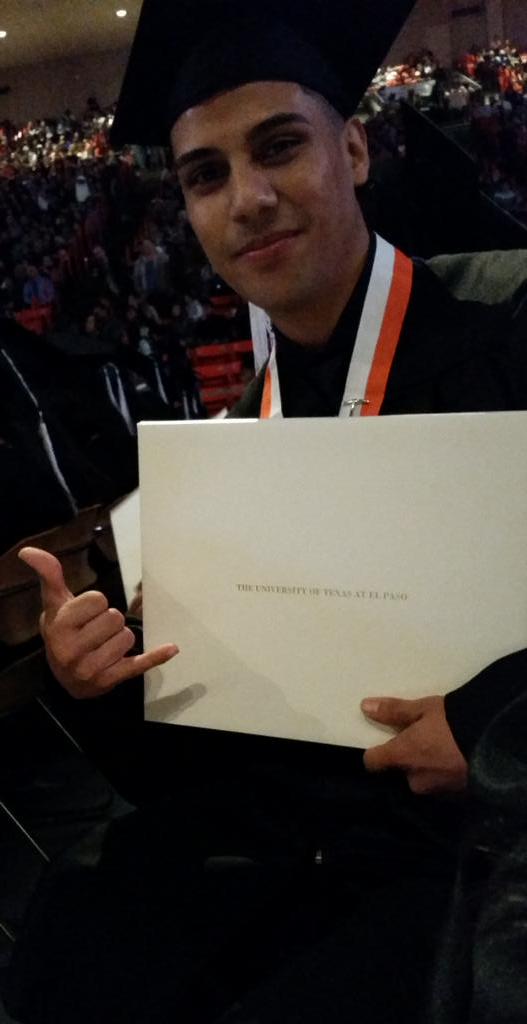 _AntJames's tweet photo. #utepgrad http://t.co/wF3yj2R2ri