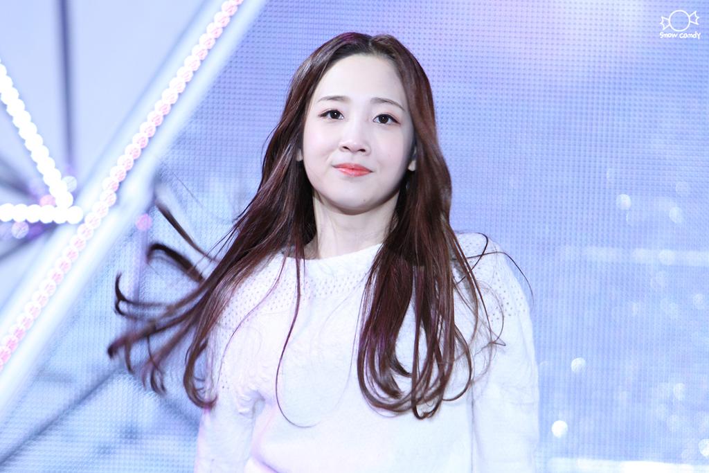 B4wDiupCUAEgmPc.jpg:large