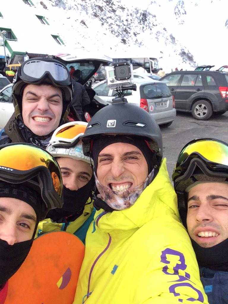 theAparisi's tweet photo. Iniciando la temporada.@sergio206gti @Borja1190  Así si. #snow #PiauEngaly #polvorón #Pyrenees http://t.co/Sx7NqrD1lb