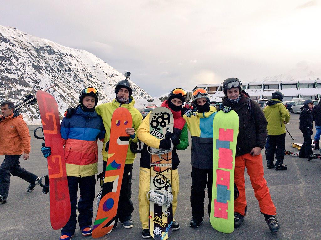theAparisi's tweet photo. Iniciando la temporada.@sergio206gti @Borja1190  Así si. #snow #PiauEngaly #polvorón #Pyrenees http://t.co/Sx7NqrD1lb