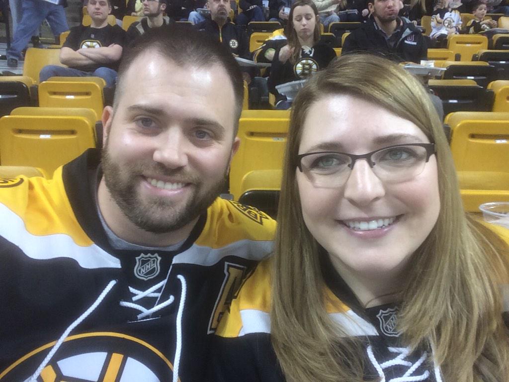 HeatherLGass's tweet photo. Ready for the B's game! #NHLBruins @nhlbruins http://t.co/8orSSRNH4G