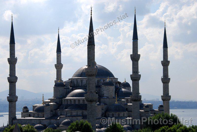 AtharMP's tweet photo. The Sultan Ahmet #Mosque in #Istanbul. #islamic #architecture #photo http://t.co/pzx87FbIvJ http://t.co/E4tSy2a2Gk