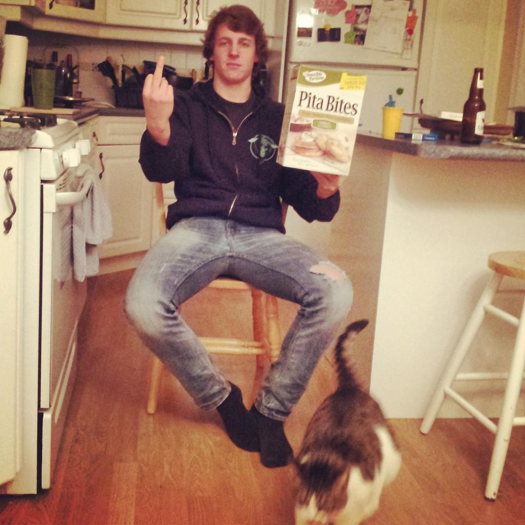 Fuck you if you dont like this picture 
#fuckyou #pitabites #pita #cracks #chips #yummy #fuck #sexy #cum #boy #girl