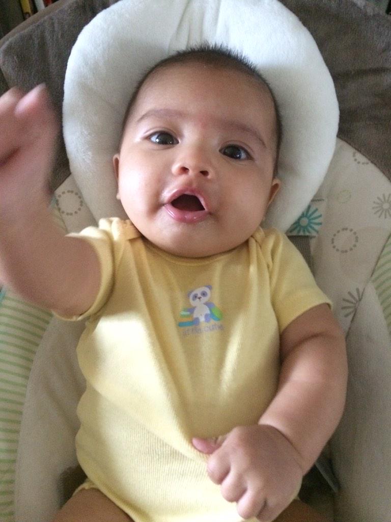 SeraphimTurtle's tweet photo. Wow. Just made my daughter laugh 3 times. And she ate from the bottle. Not bad for the first day of daddy daycare. http://t.co/7C7zCwqiWt