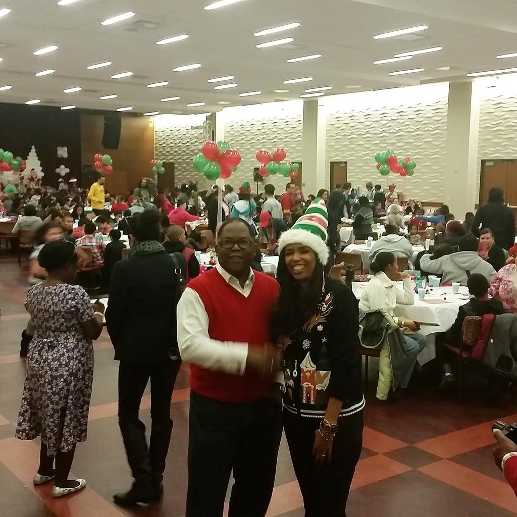 BrianRossAd's tweet photo. . @MRTempower & @SpecialNeedsLA founder @ArevaMartin have reason to smile #snnxmas #higher #giving #livethesolution http://t.co/oBJvhrvEMf