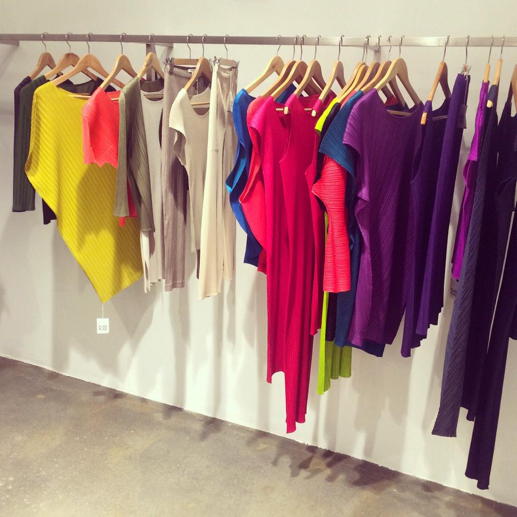 marialeonstyle's tweet photo. Venta especial de Navidad en la tienda @MakingThingsMad @IsseyMiyakeNYC #Yamamoto #artystyle #marialeonstyle 🎄🎁😍 http://t.co/9V6ovUi2cE
