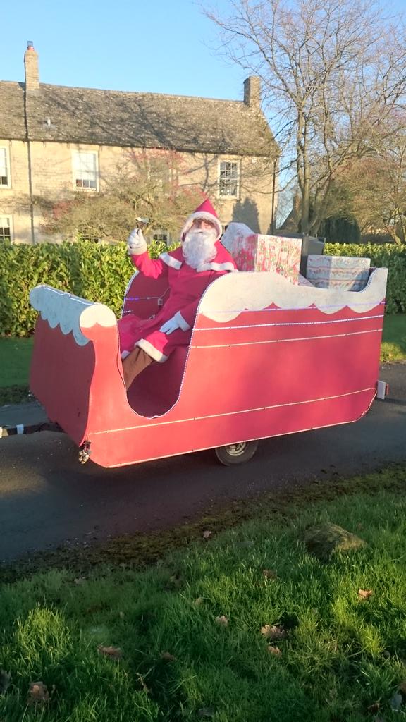 tobymorris's tweet photo. @witney499 Santa liked new sleigh so much we did quick photoshoot for use on Christmas cards #RTSanta @RoundTableBI http://t.co/5ePGtYFye6