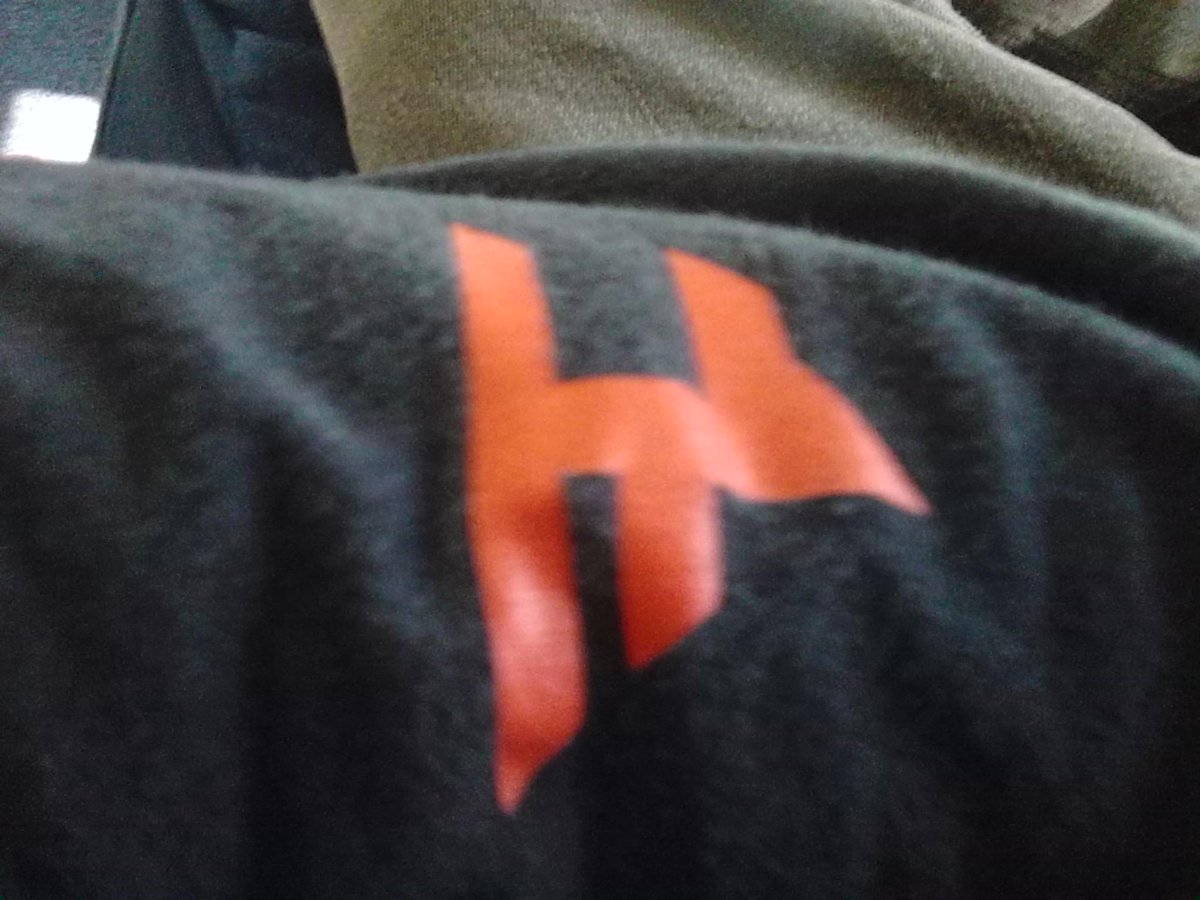 Agent_Apollo's tweet image. Got my FaZe shirt on I'm loving this feeling @FaZeRetweet #FaZeUp