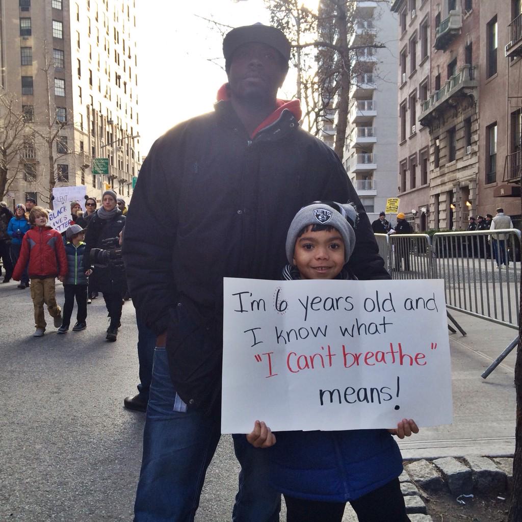 OkayAfrica's tweet image. All ages are out marching for #EricGarner and #MikeBrown. #MillionsMarchNYC