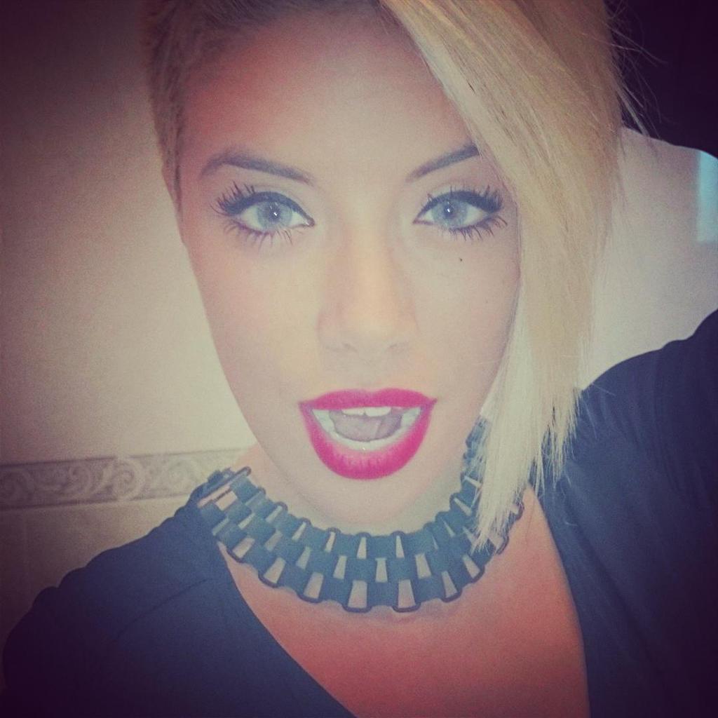 ABELdeTOME's tweet photo. Esta noche en Sala Futurama Rocio de #MYHYV  #LosNenes. Os lo vais a perder? http://t.co/0y8V7CUl2S