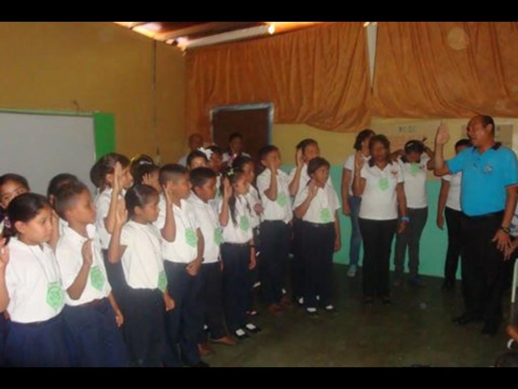 Juramentación de la Brigada por la Paz en la escuela Simón Rodríguez