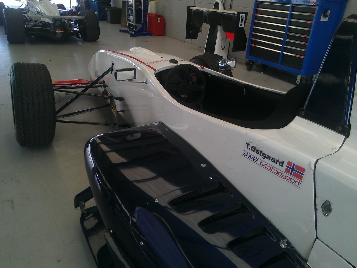 TommyOstgaard's tweet photo. Having a quick go in this again after new year! Still sticking with Clio's though! :) #formulaRenault http://t.co/sBUYrMRTDa