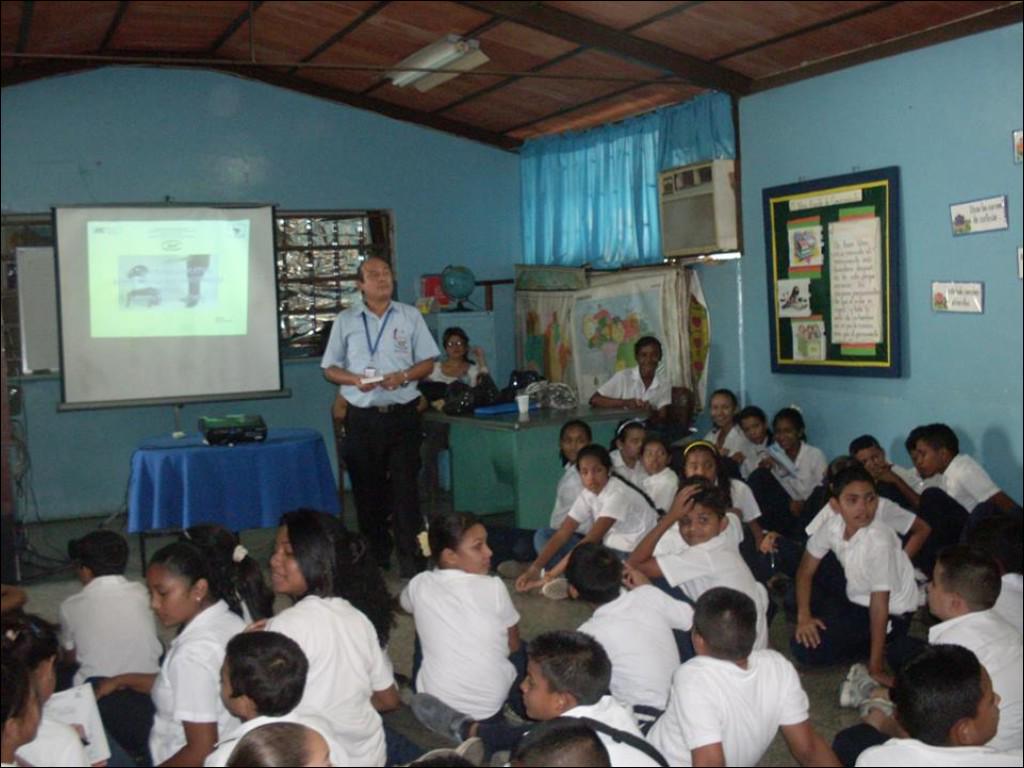 Cumpliendo con el Art. 68 de la LOPNNA Derecho a la información