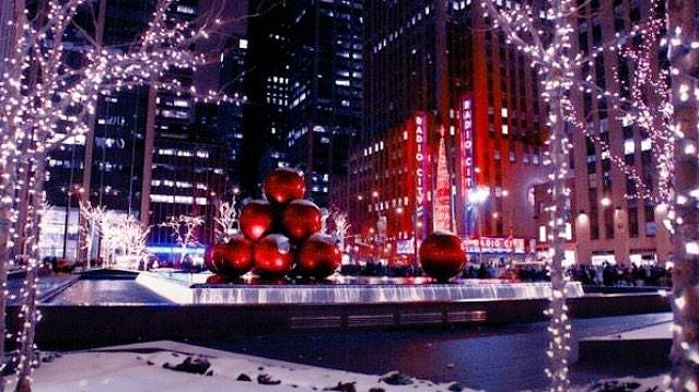 jennalauderback's tweet photo. Christmas in New York would be amazing😍🌆🎅 http://t.co/cqH75gwZTf
