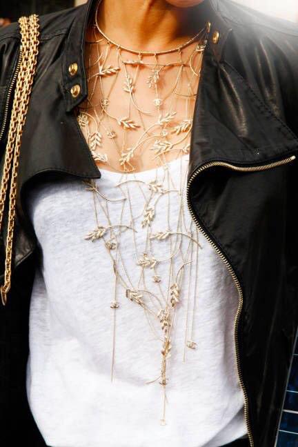 minimalprep's tweet image. Insanely gorgeous necklace.