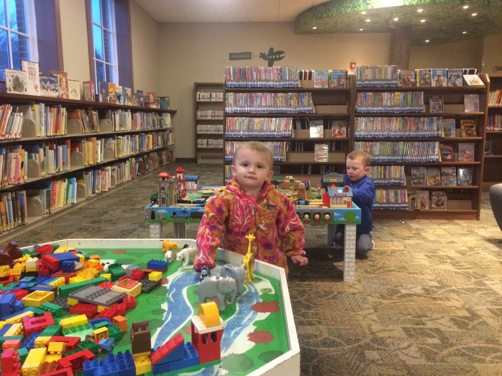 jakegordon's tweet photo. Cooped up + cold December Saturday + solo Dad = library time! Enjoy sunny Orlando @danagordon! #moorestownlibrary http://t.co/MhwHcr54XN