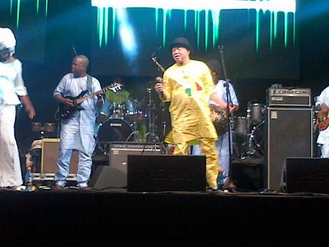vanessaperumal's tweet photo. #SalifKeita a brilliant performance @MapuArtsFest #Mapungubwe2014 @sinethembadywil @jtcomms http://t.co/5jBFggO90W