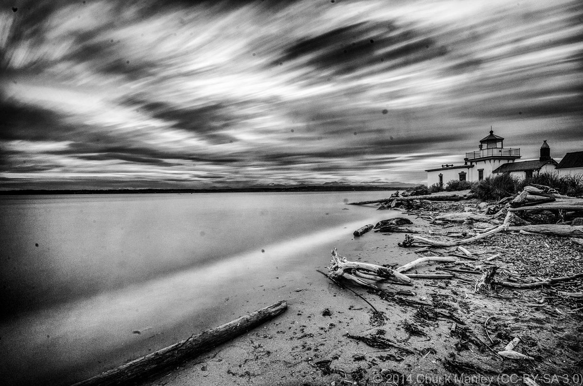 2 minute exposure with @FormattHitech prostop ND filter.  #photography #seattle #picoftheday #photographerforlife