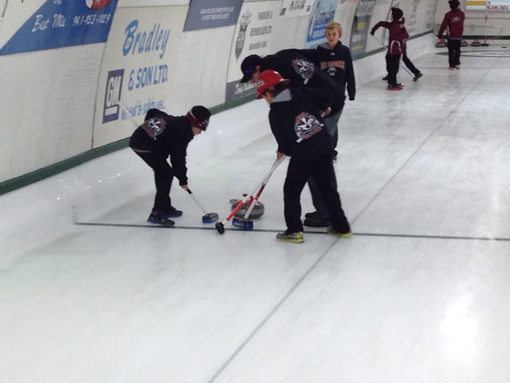 BadgersRB1's tweet photo. #badger team curling event .....good times!! http://t.co/RwfI3IlP1y