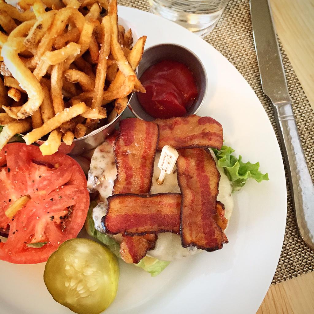 timfalls's tweet photo. #hashtagbacon http://t.co/kV35H1ZYDV