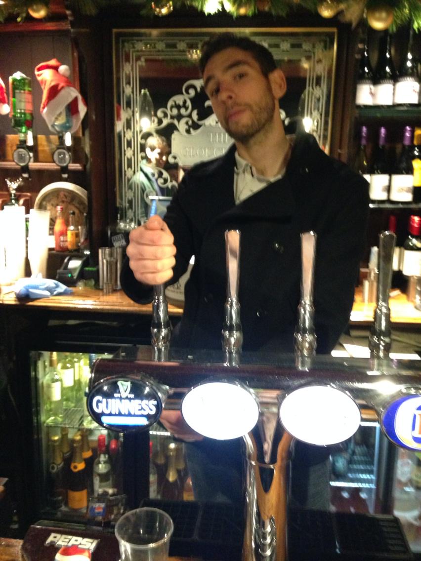 TimsBombers's tweet photo. #behindthebar #bombrun #barman http://t.co/AXjj7WvT55