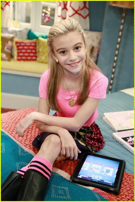 kidsofdisney's tweet image. Avery seems pleased with your 9 inch 👄👅💦💦