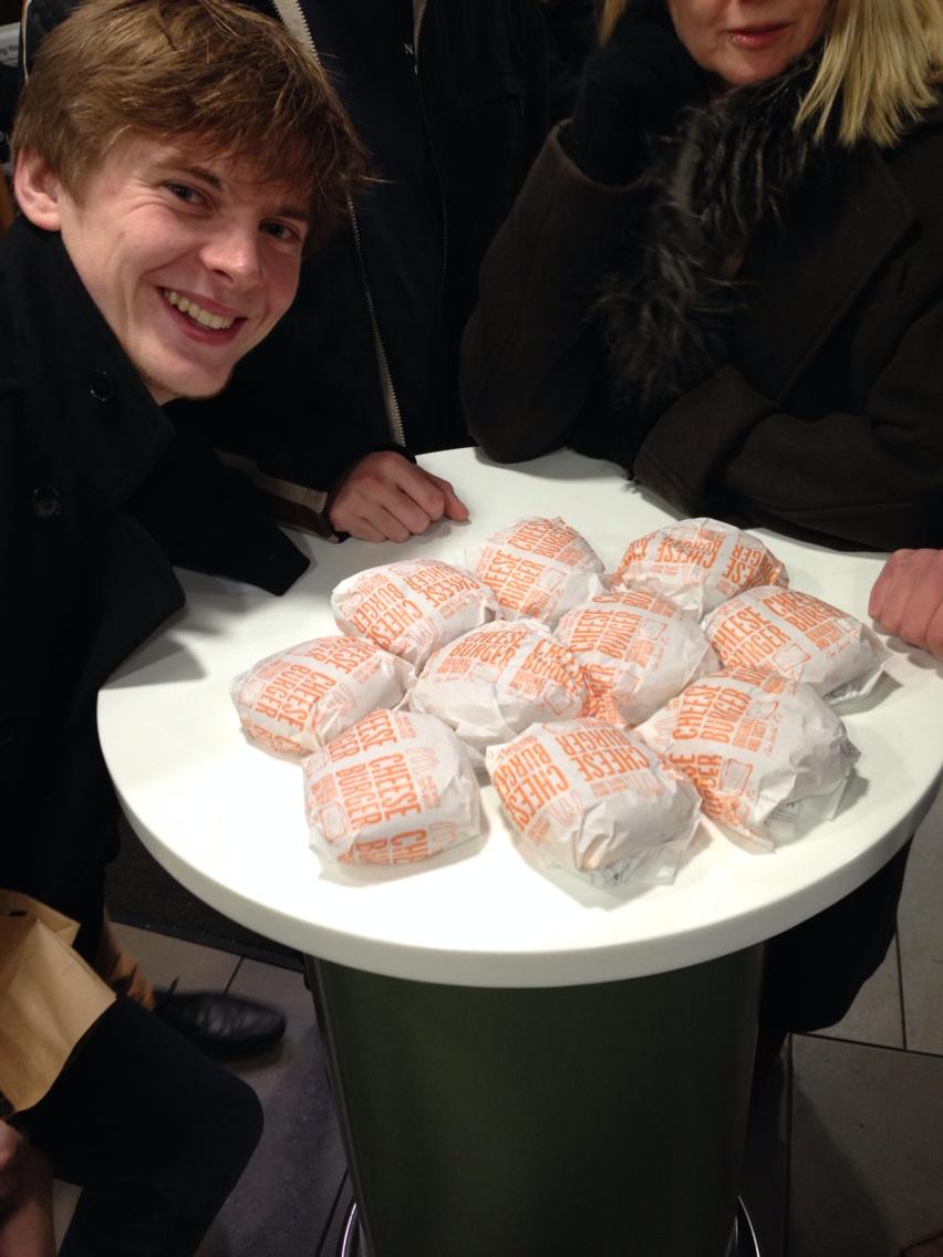 TimsBombers's tweet photo. #bombrun #cheeseburgers #burgerme http://t.co/a2WkcTYC0L