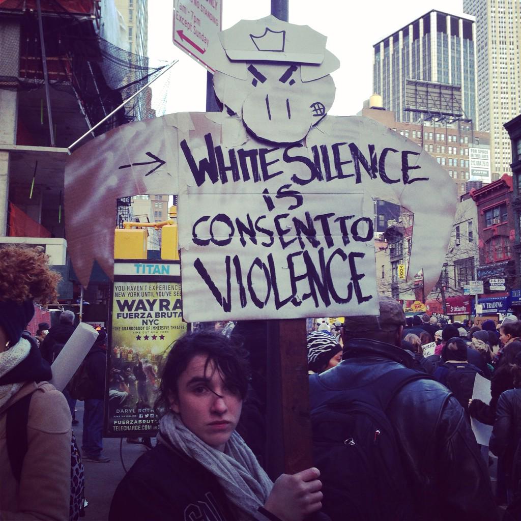LytleNic's tweet photo. #MillionsMarchNYC was peaceful + disruptive.  Glad to have marched w/ my @LaGuardiaCC community #BlackLivesMatter http://t.co/hM449vRZBe