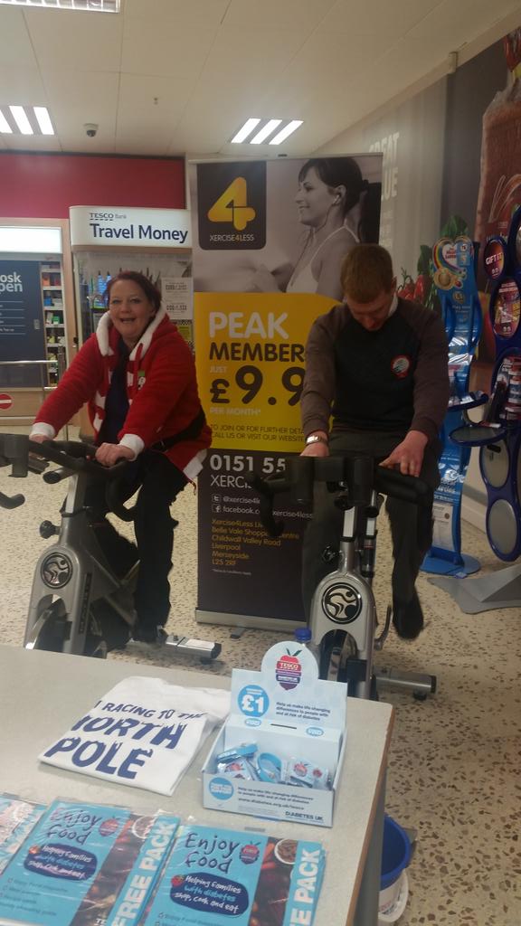 Raising money for diabetes <a href="/SamiCam72/">samantha campbell</a> <a href="/TescoAllerton/">TescoAllerton</a> @lucysmithYNWA